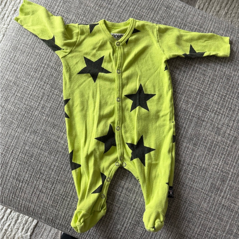 Nununu soft star play suit